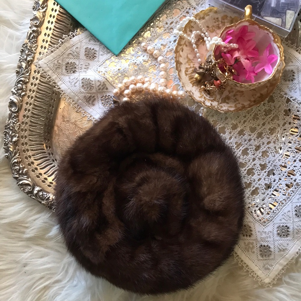 Vintage Brown Mink Fur Beret Hat 1960’s Designer Wedding Genuine Cap Warn Bride
